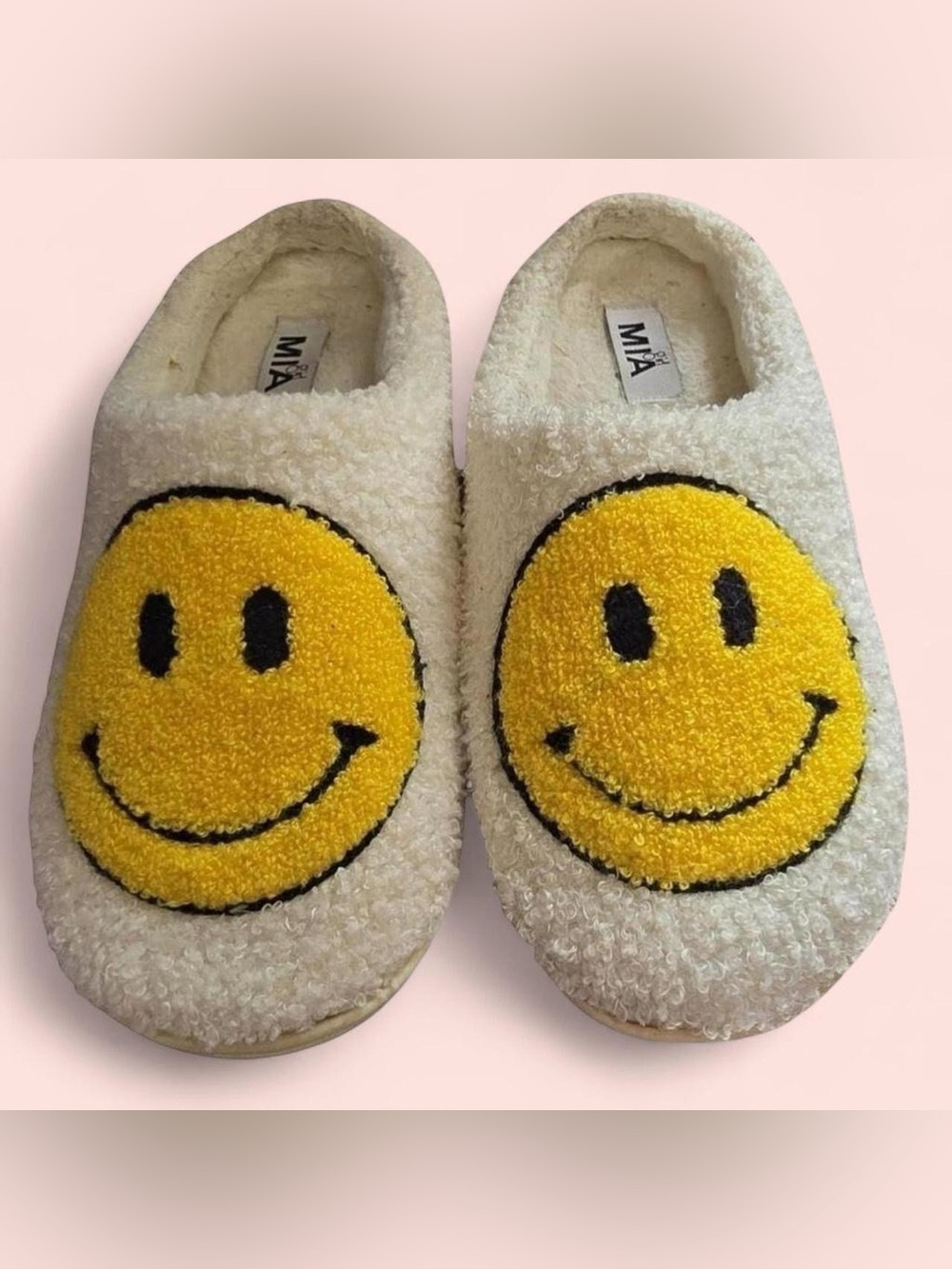 Women’s Girl Mia Smiley Face Slippers 5